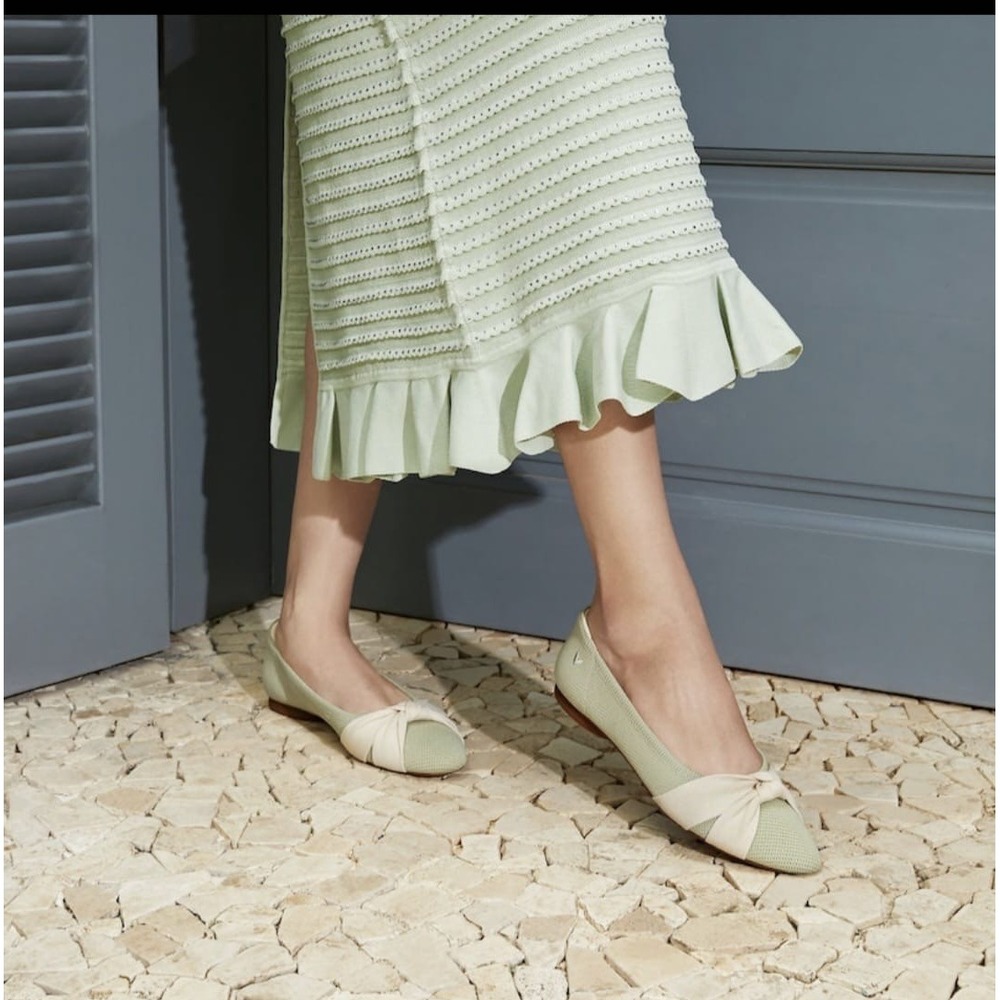 VIVAIA Almond Toe Ballet Flats Sage Green Cream Bow Knit Shoes Size 8.5 EU 39.5